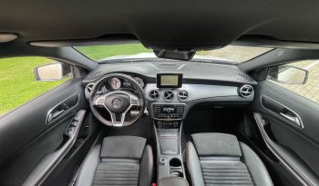 Mercedes-Benz GLA 180 AMG completo